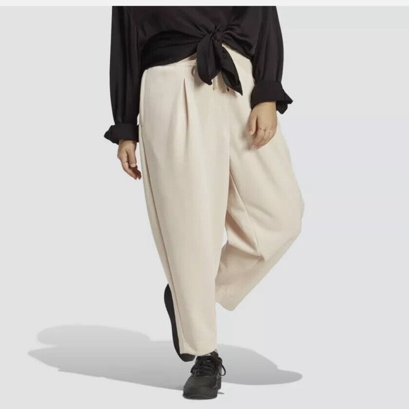 Adidas 11 Honore Sweatpants Women’s Crop Barrel Joggers Pants Cream NWT Size 4X - Picture 2 of 9